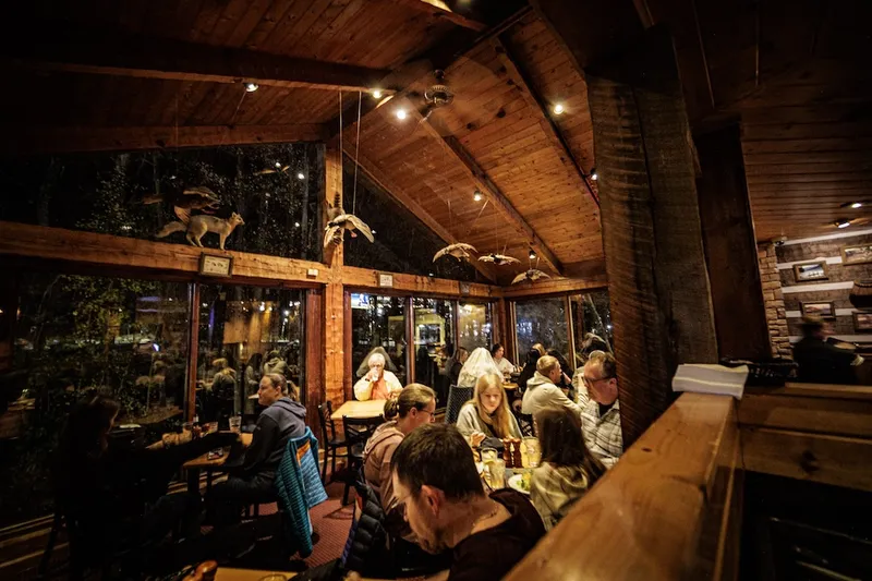 dining room at peddler